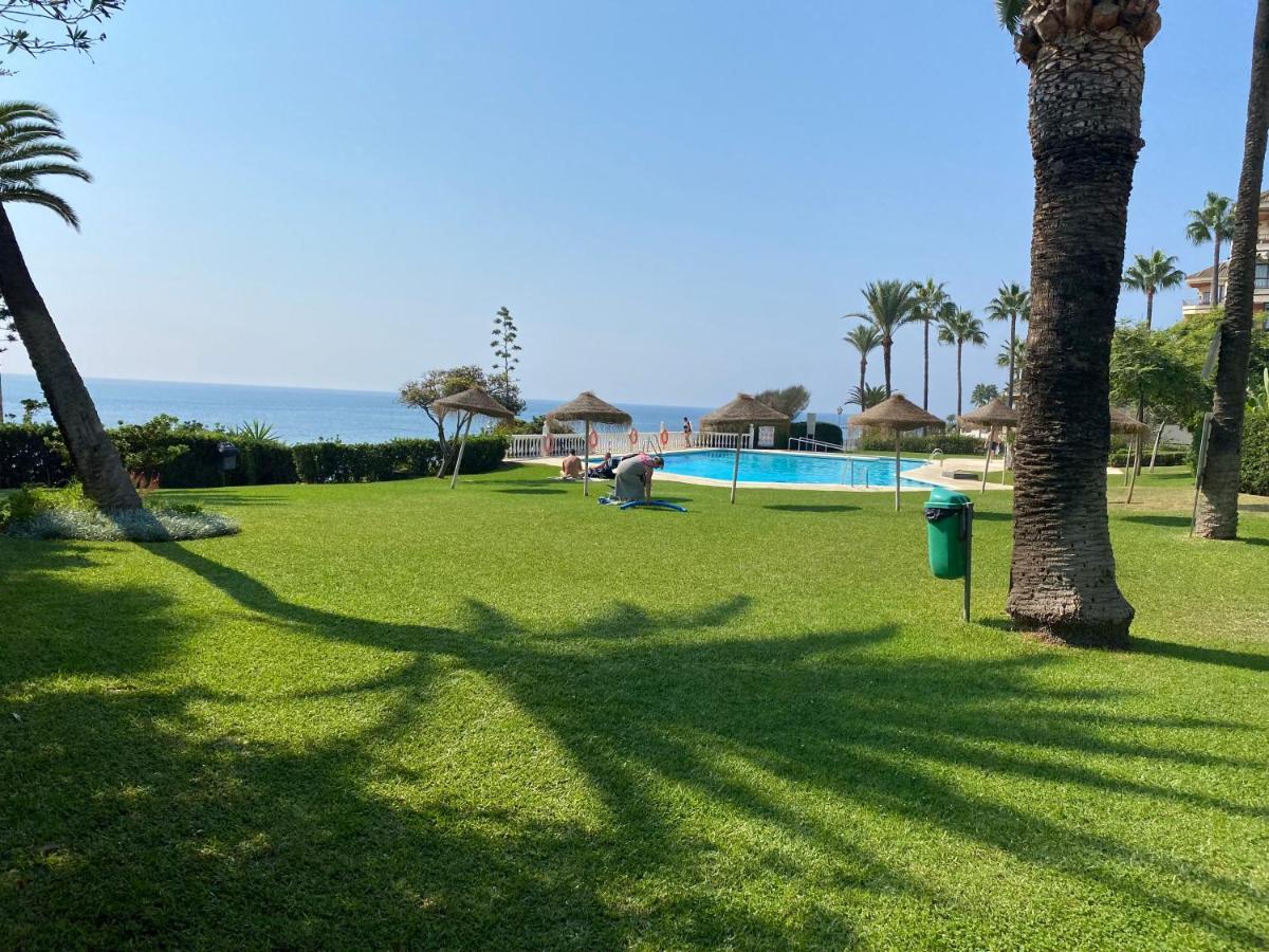 Ferienwohnung Super Holday Lubina Sol Mijas Beachfront Exterior foto