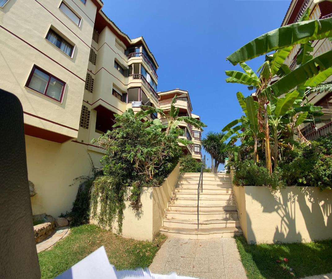 Ferienwohnung Super Holday Lubina Sol Mijas Beachfront Exterior foto