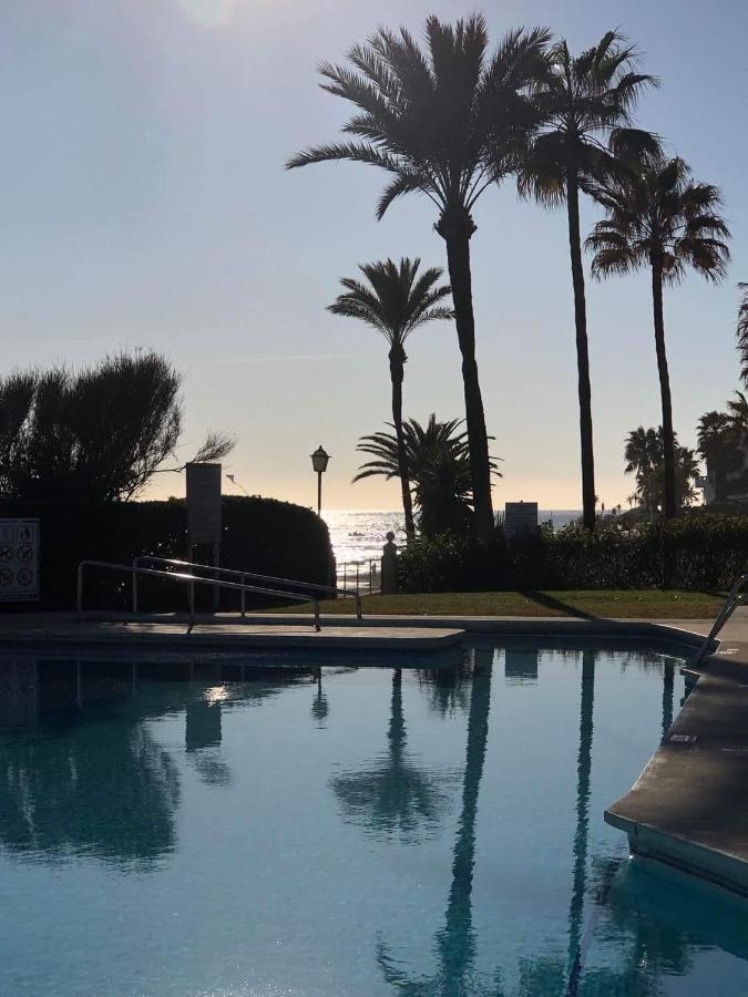 Ferienwohnung Super Holday Lubina Sol Mijas Beachfront Exterior foto