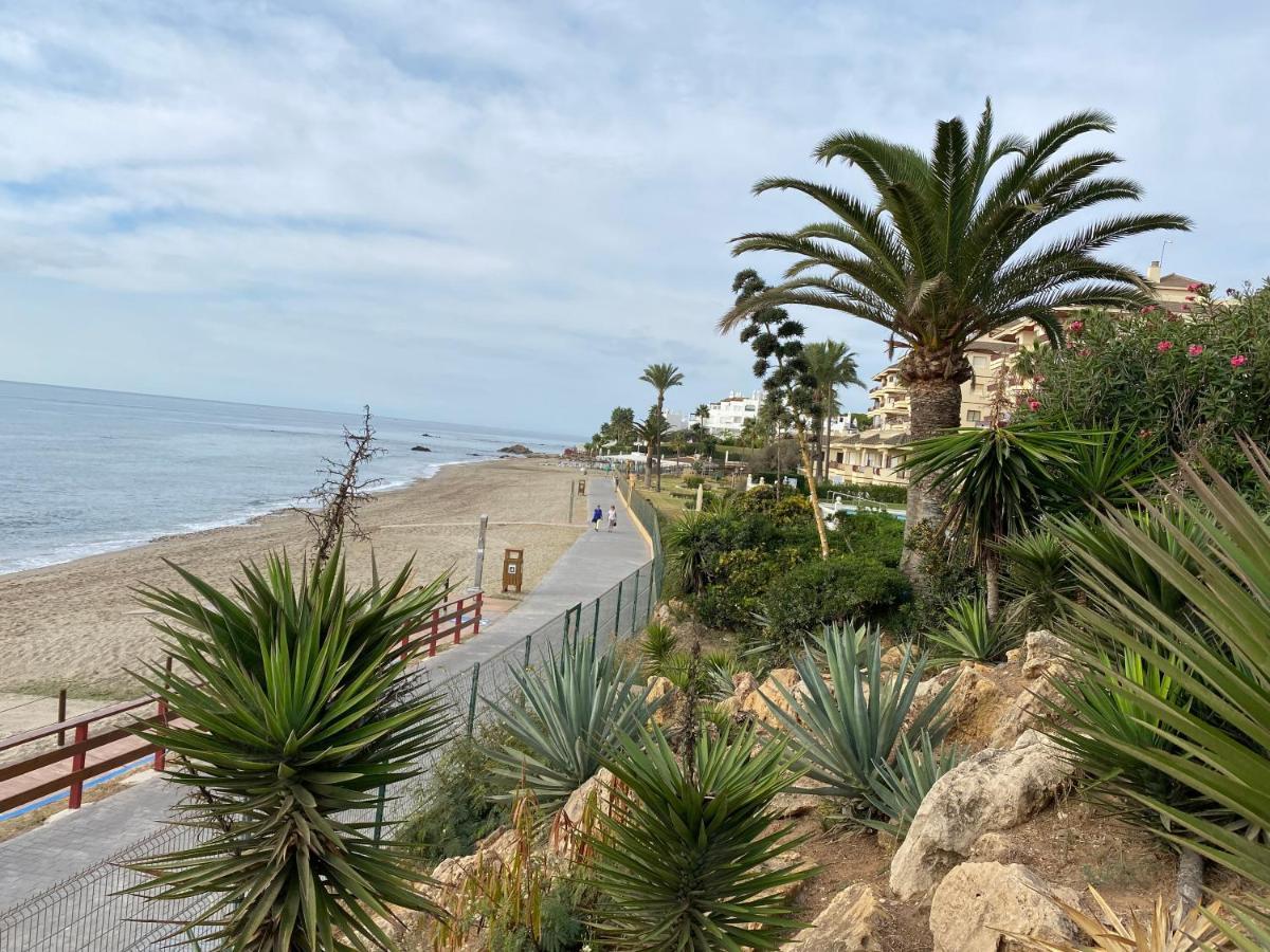 Ferienwohnung Super Holday Lubina Sol Mijas Beachfront Exterior foto