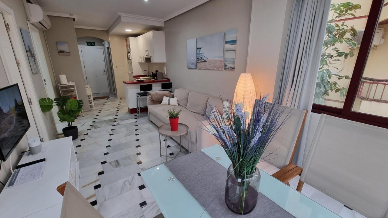Ferienwohnung Super Holday Lubina Sol Mijas Beachfront Exterior foto