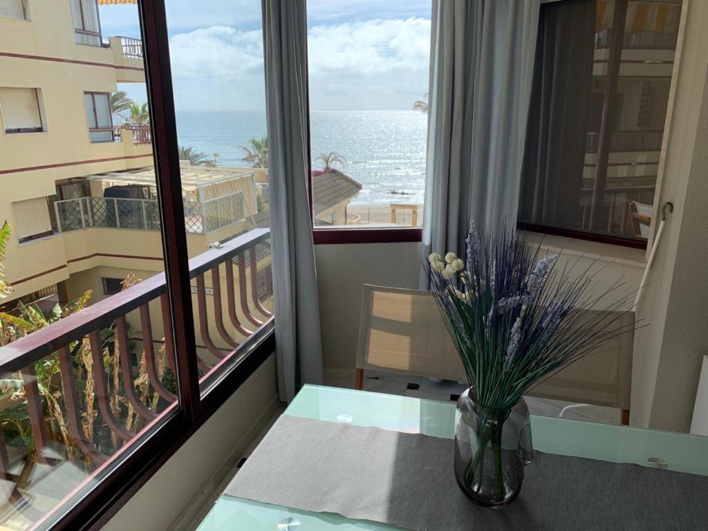 Ferienwohnung Super Holday Lubina Sol Mijas Beachfront Exterior foto